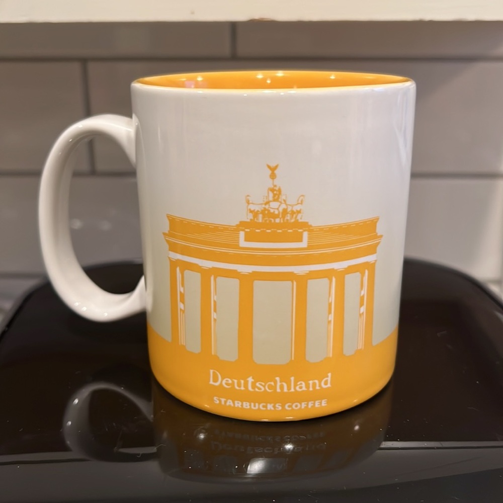 Starbucks Global Icon series, GERMANY v2, 2017 - Picture 2 of 4